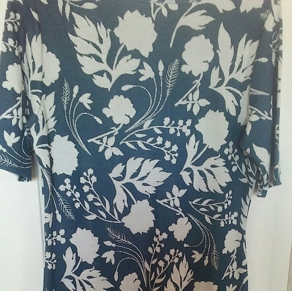LuLaRoe Julie size medium